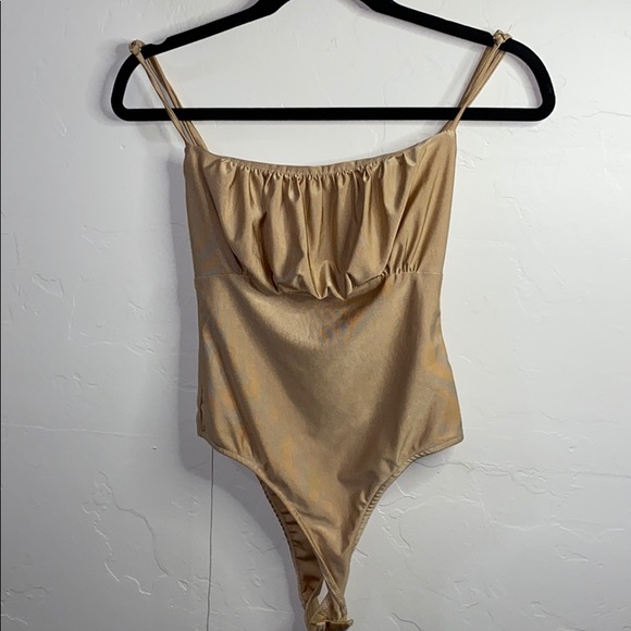 Gold bodysuit - Picture 2 of 3